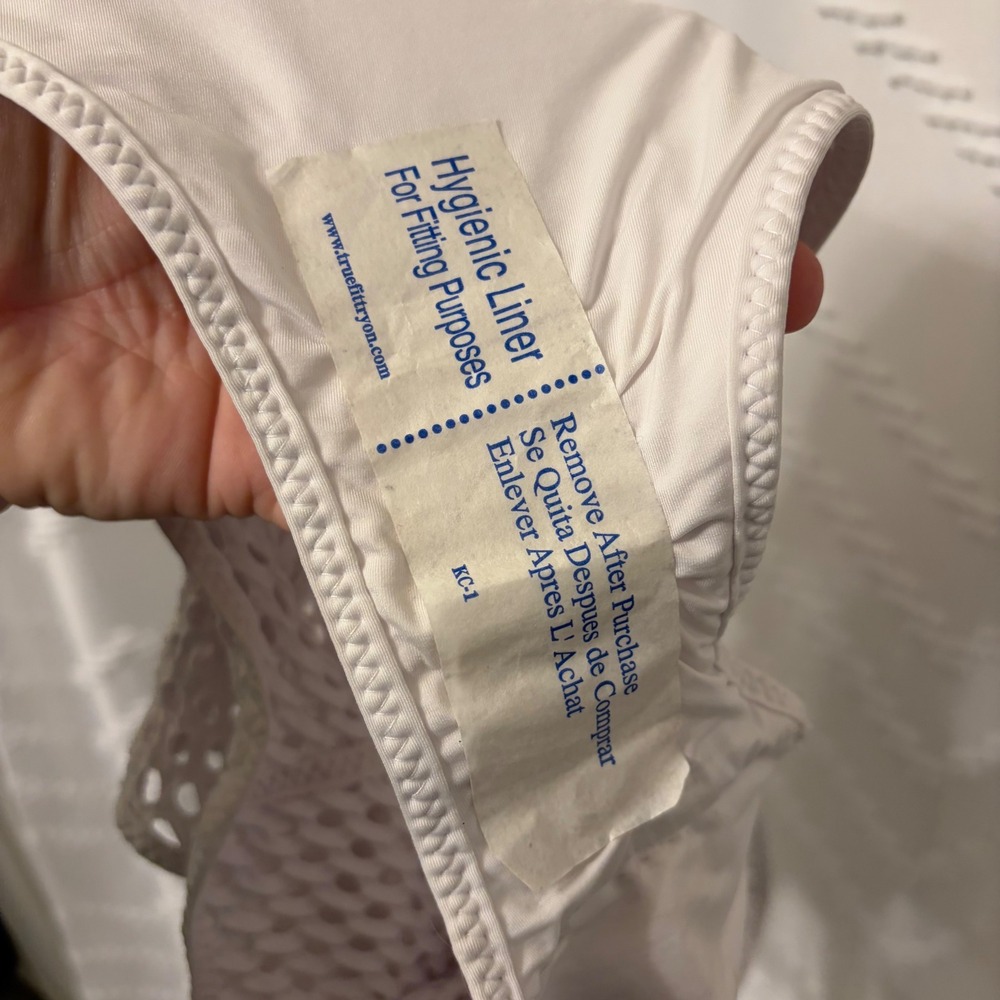 Becca by Rebecca Virtue White Mesh Crochet One Piece Swimsuit Medium Open Back - Picture 3 of 5
